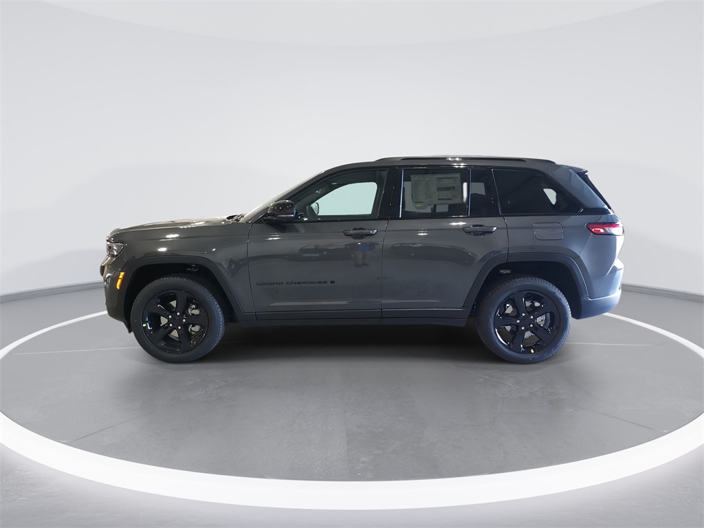 2025 Jeep Grand Cherokee Limited photo 4