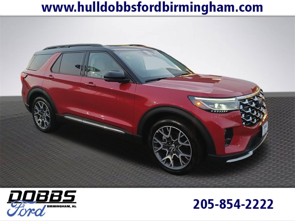 2025 Ford Explorer Platinum's photo