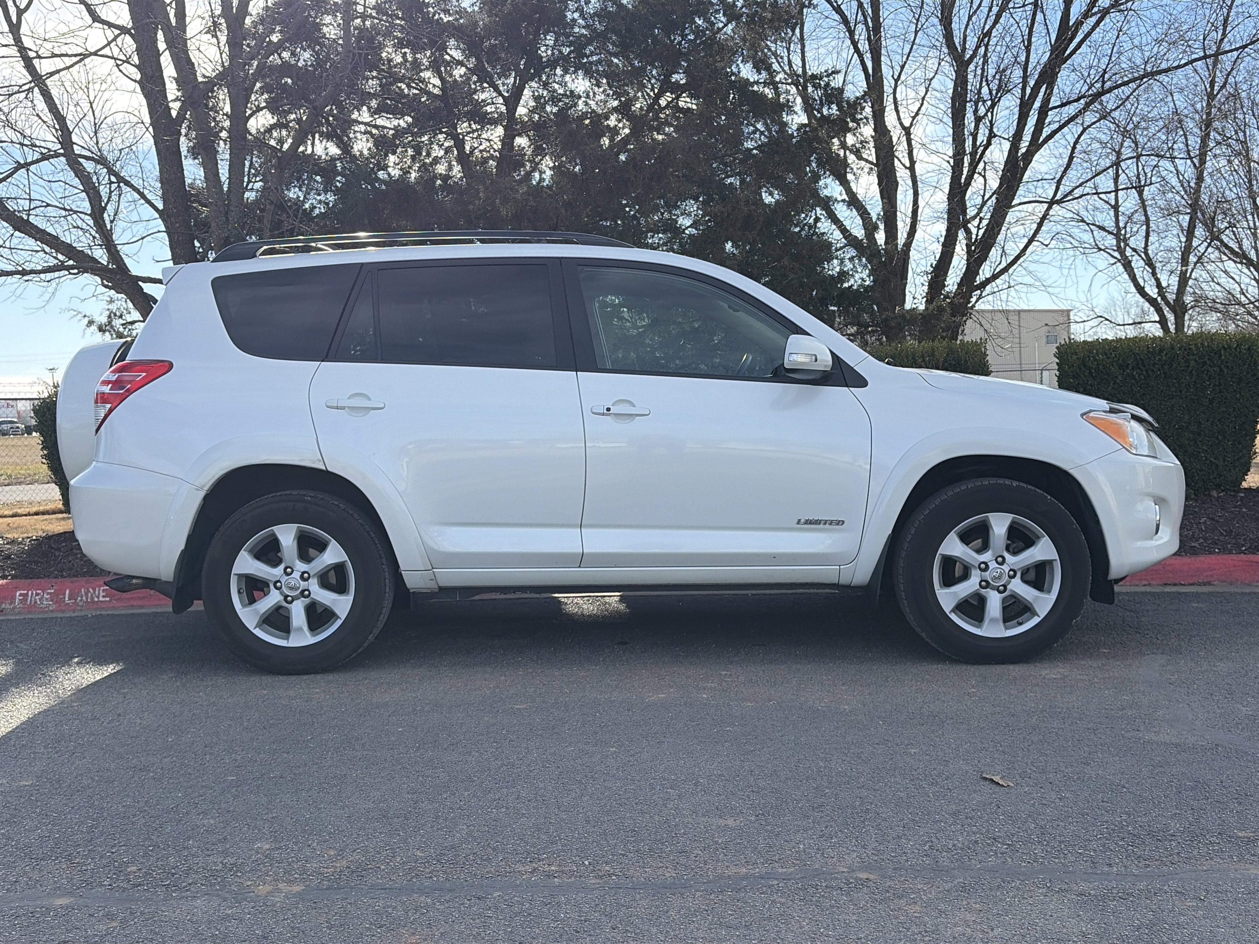 Used 2011 Toyota RAV4 Limited with VIN 2T3YF4DVXBW091923 for sale in Bentonville, AR