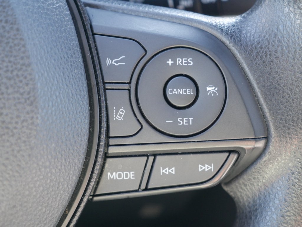 2019 Toyota RAV4 XLE Premium photo 20