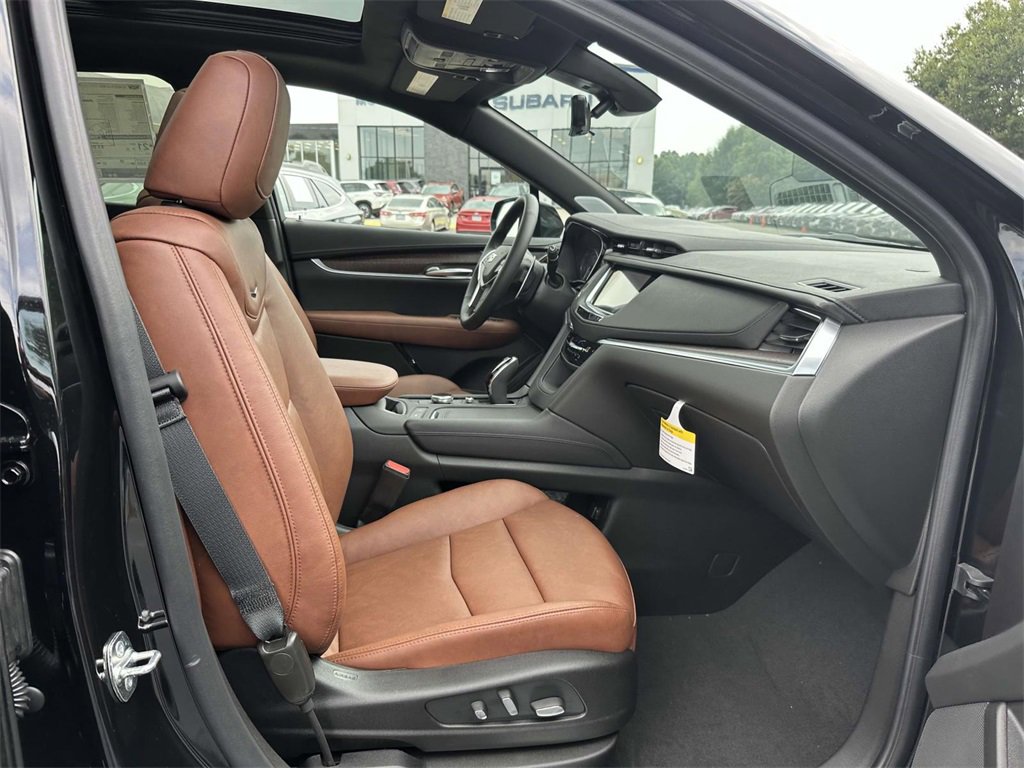 2025 Cadillac XT5 Sport photo 10