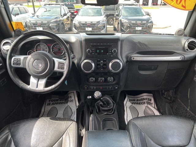 2014 Jeep Wrangler Unlimited Rubicon photo 11