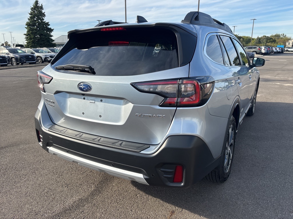 2022 Subaru Outback Limited photo 3