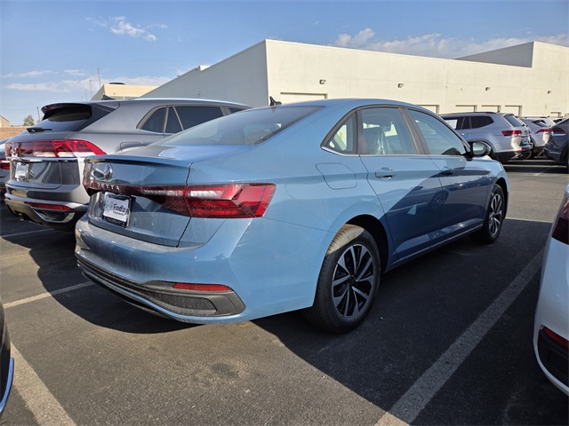 2025 Volkswagen Jetta 1.5T S photo 3