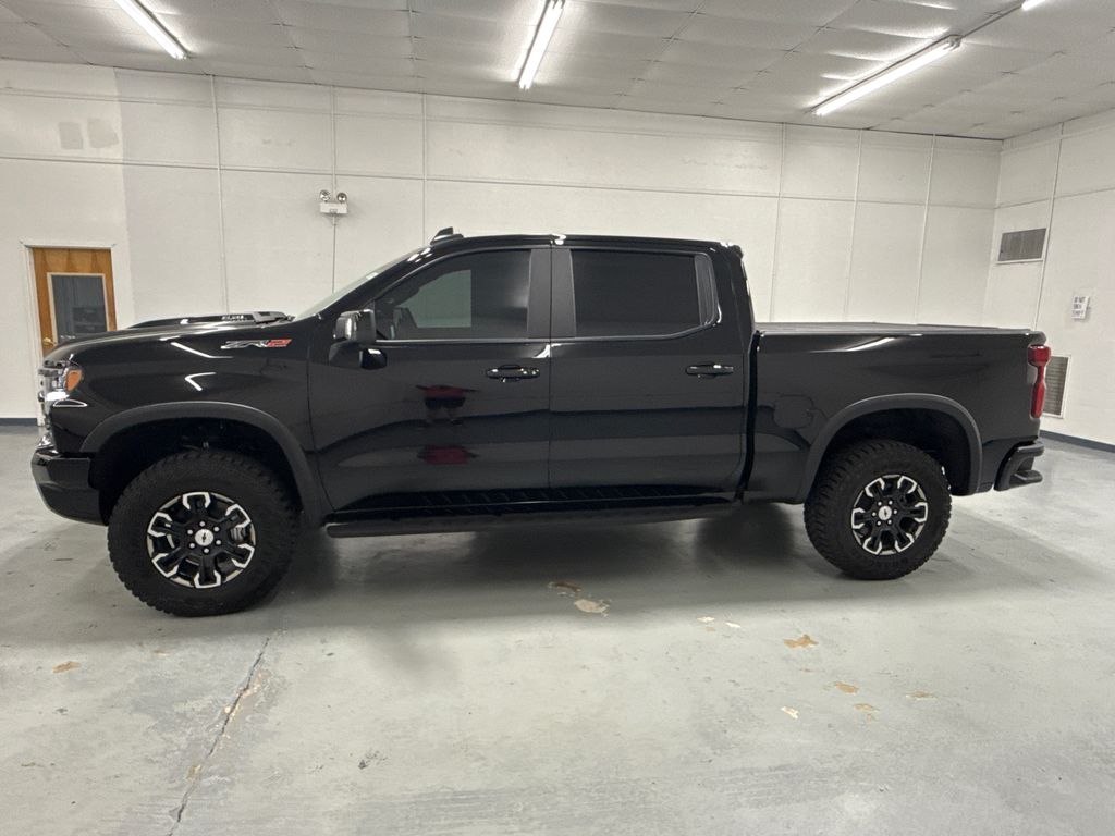 2025 Chevrolet Silverado 1500 ZR2 photo 3