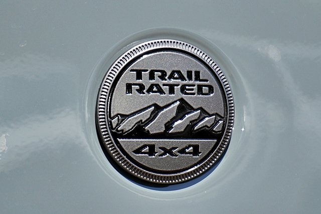 New 2025 Anvil Clear-Coat Exterior Paint Jeep Sport image 12