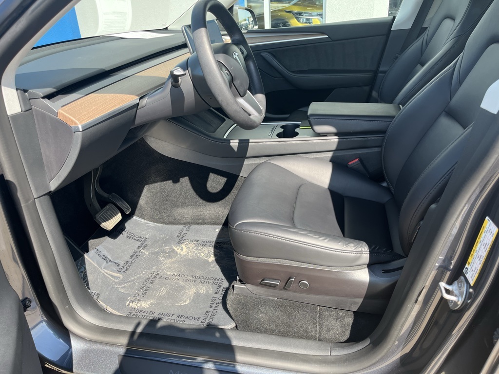 2023 Tesla Model Y Long Range photo 12