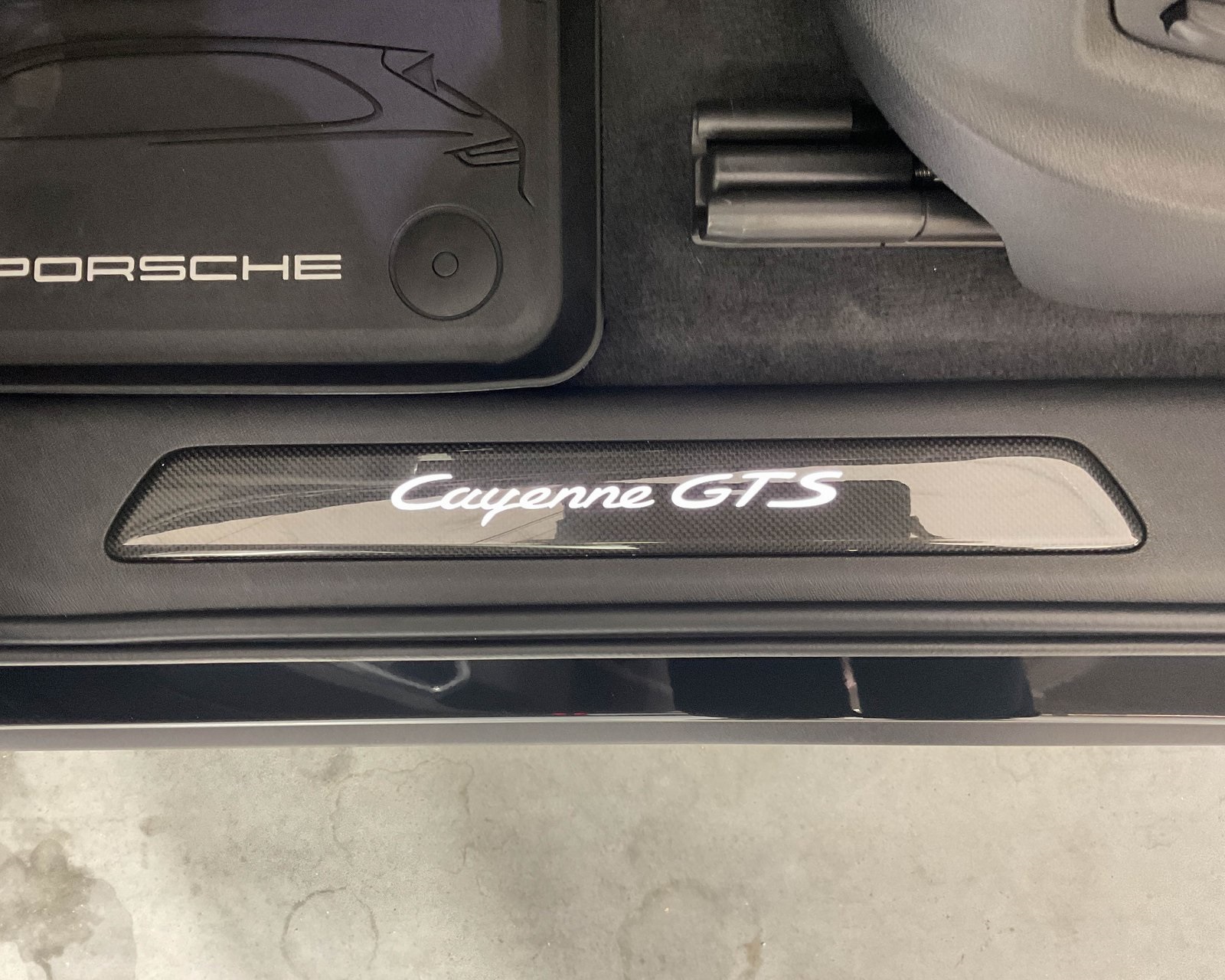 2023 Porsche Cayenne Coupe GTS photo 13