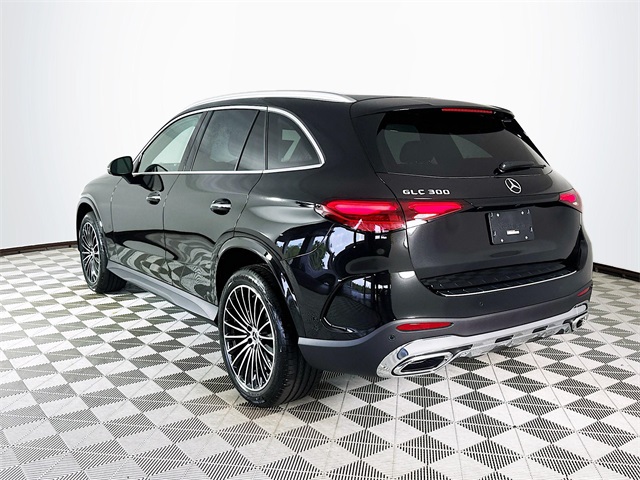 2026 Mercedes Benz GLC 300 photo 3