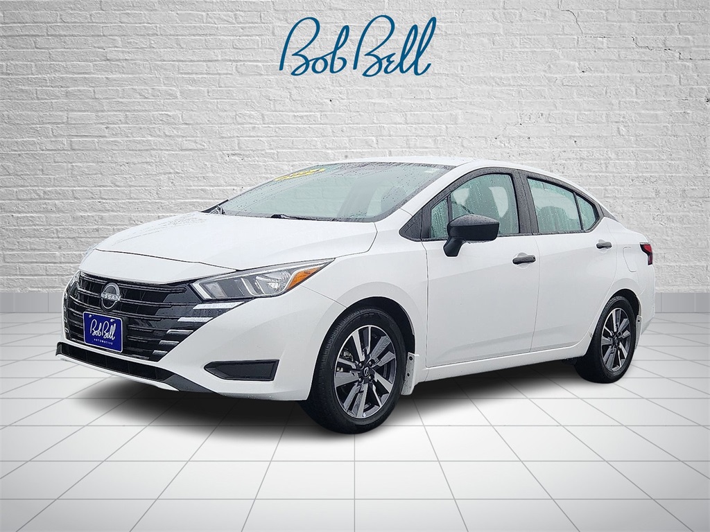 2024 Nissan Versa 1.6 S photo 3