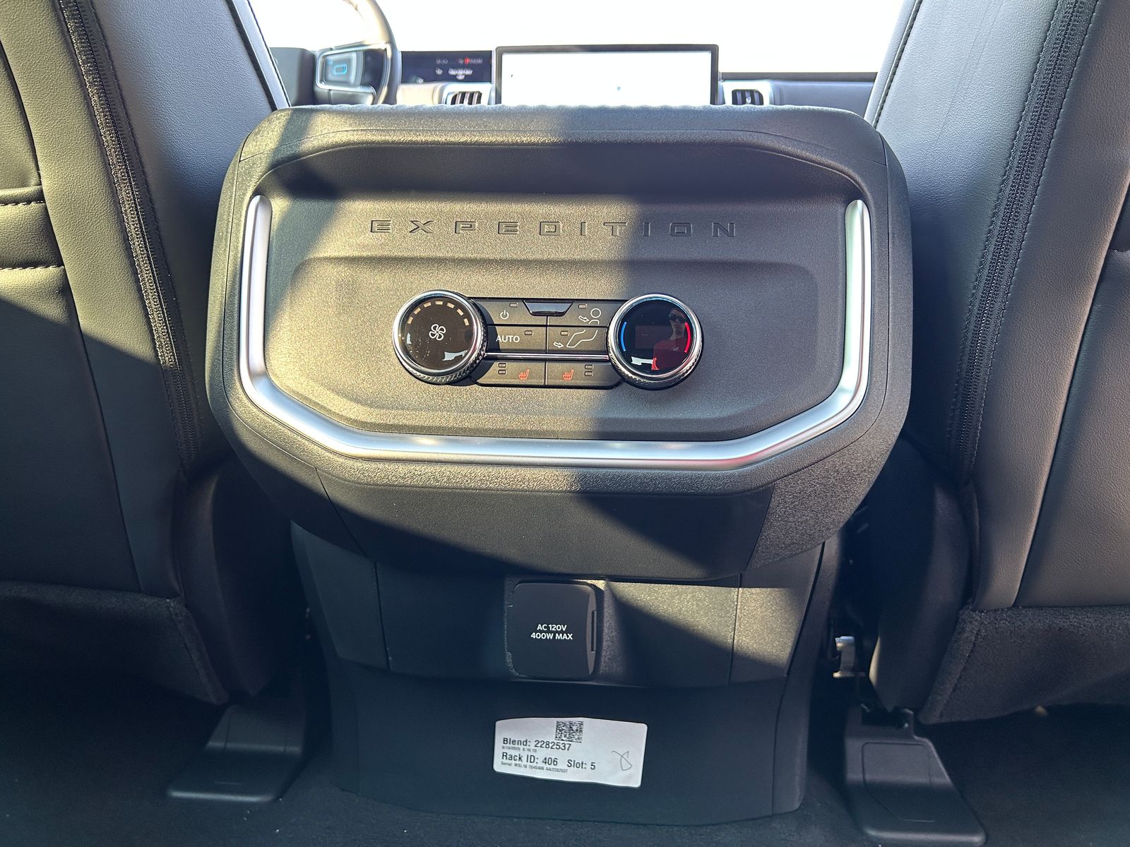 2025 Ford Expedition photo 15