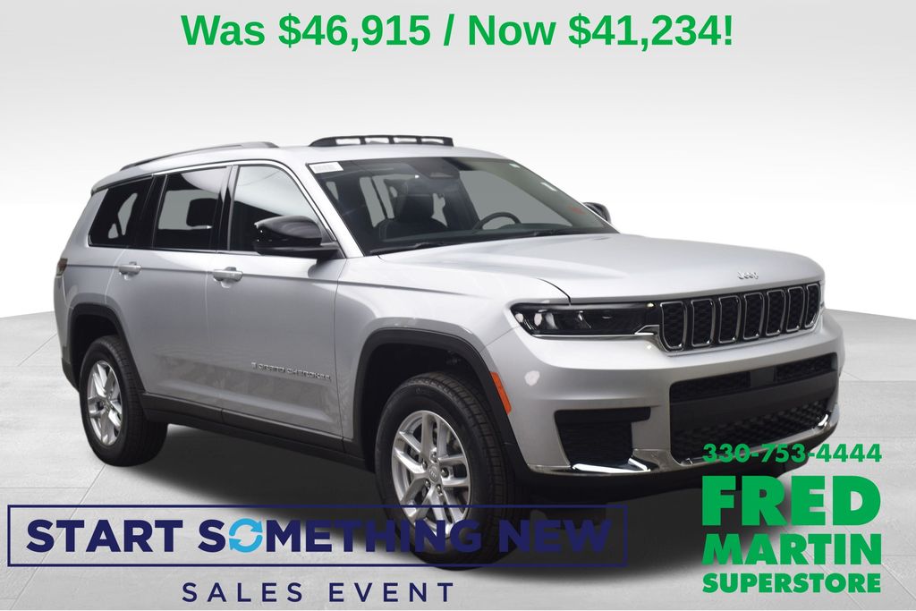 2025 Jeep Grand Cherokee L Laredo's photo