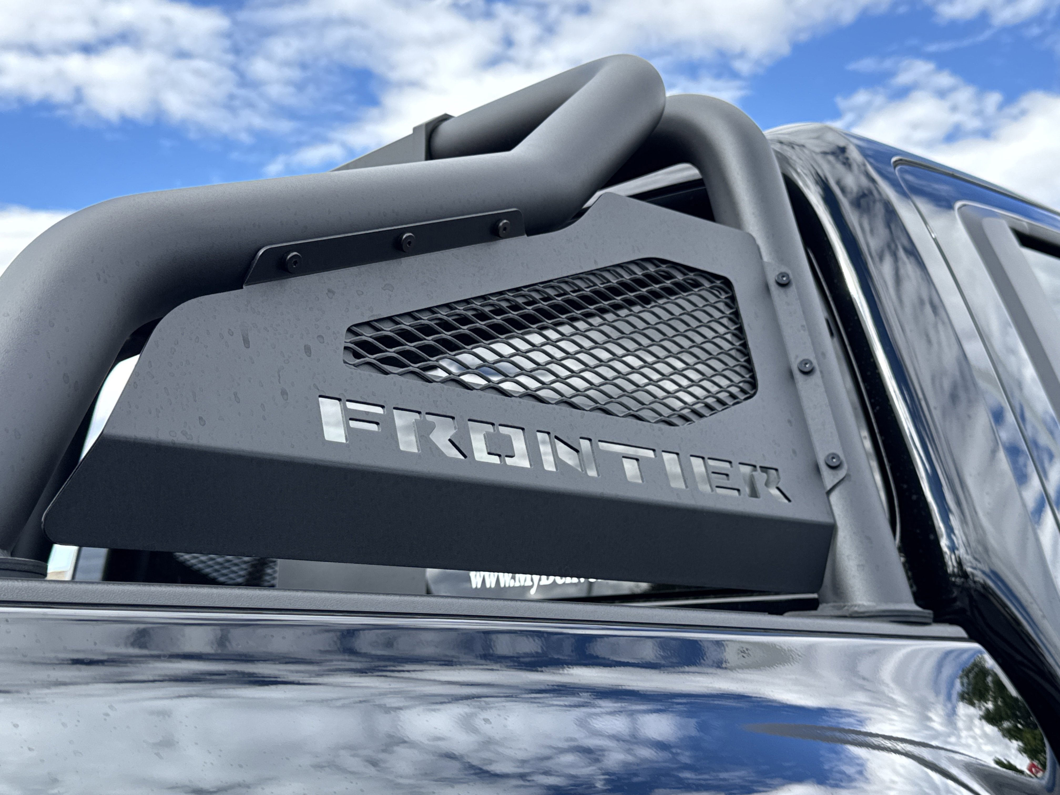 2025 Nissan Frontier PRO-4X photo 3