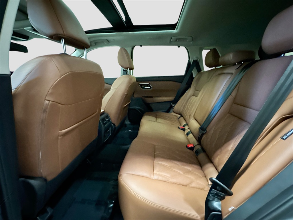 2026 Nissan Rogue Platinum photo 13