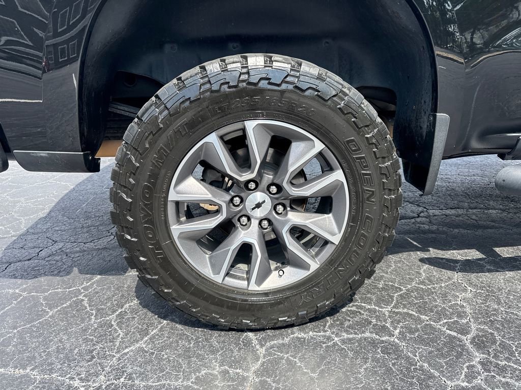 2020 Chevrolet Silverado 1500 RST photo 16