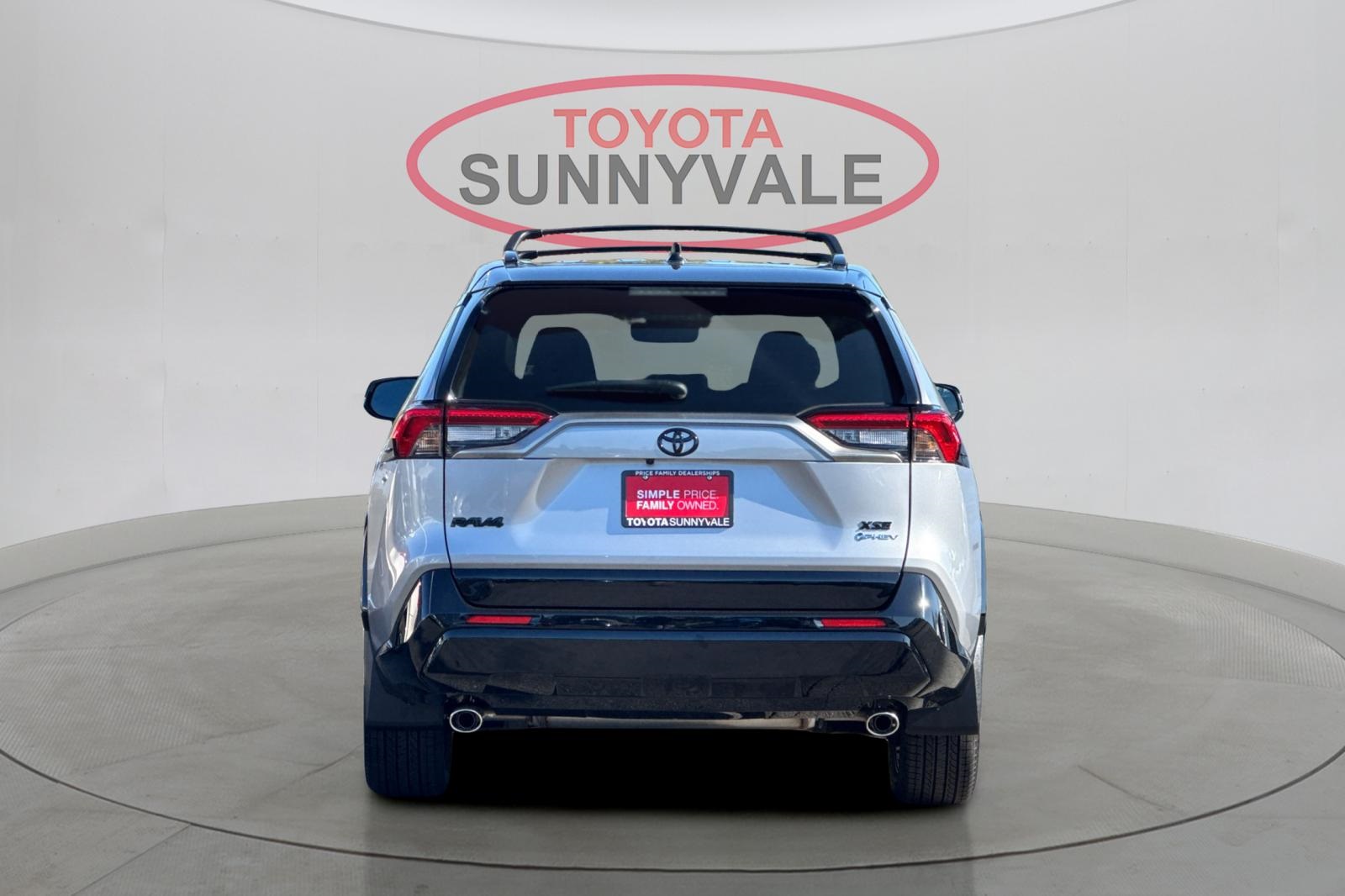 2025 Toyota RAV4 Hybrid XSE photo 4