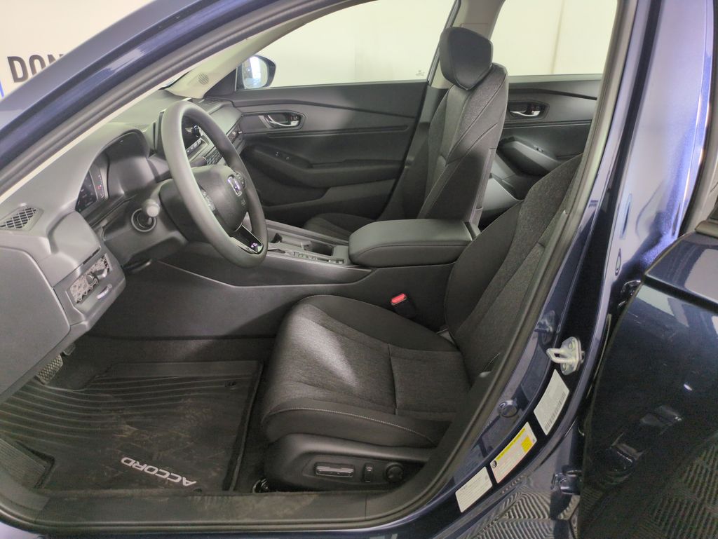 2025 Honda Accord SE photo 9