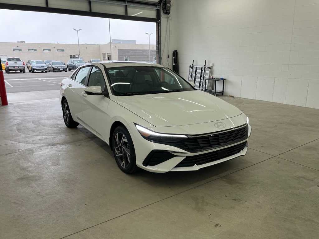 2025 Hyundai Elantra Hybrid Limited photo 10