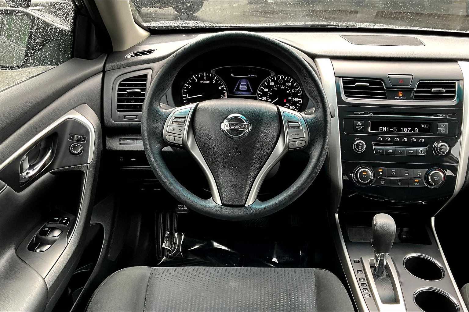 2015 Nissan Altima 2.5 S photo 5