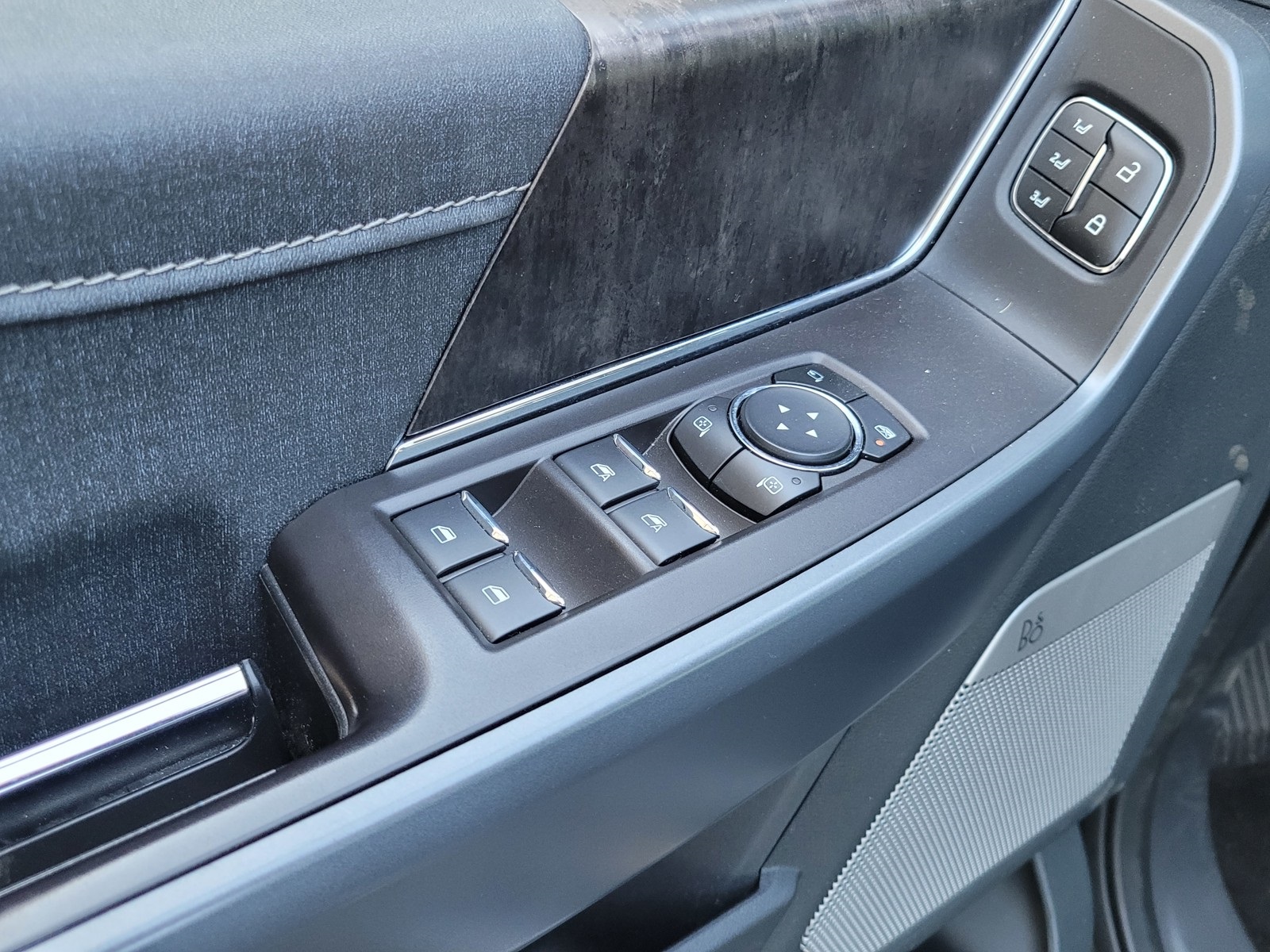2021 Ford F-150 Lariat photo 17