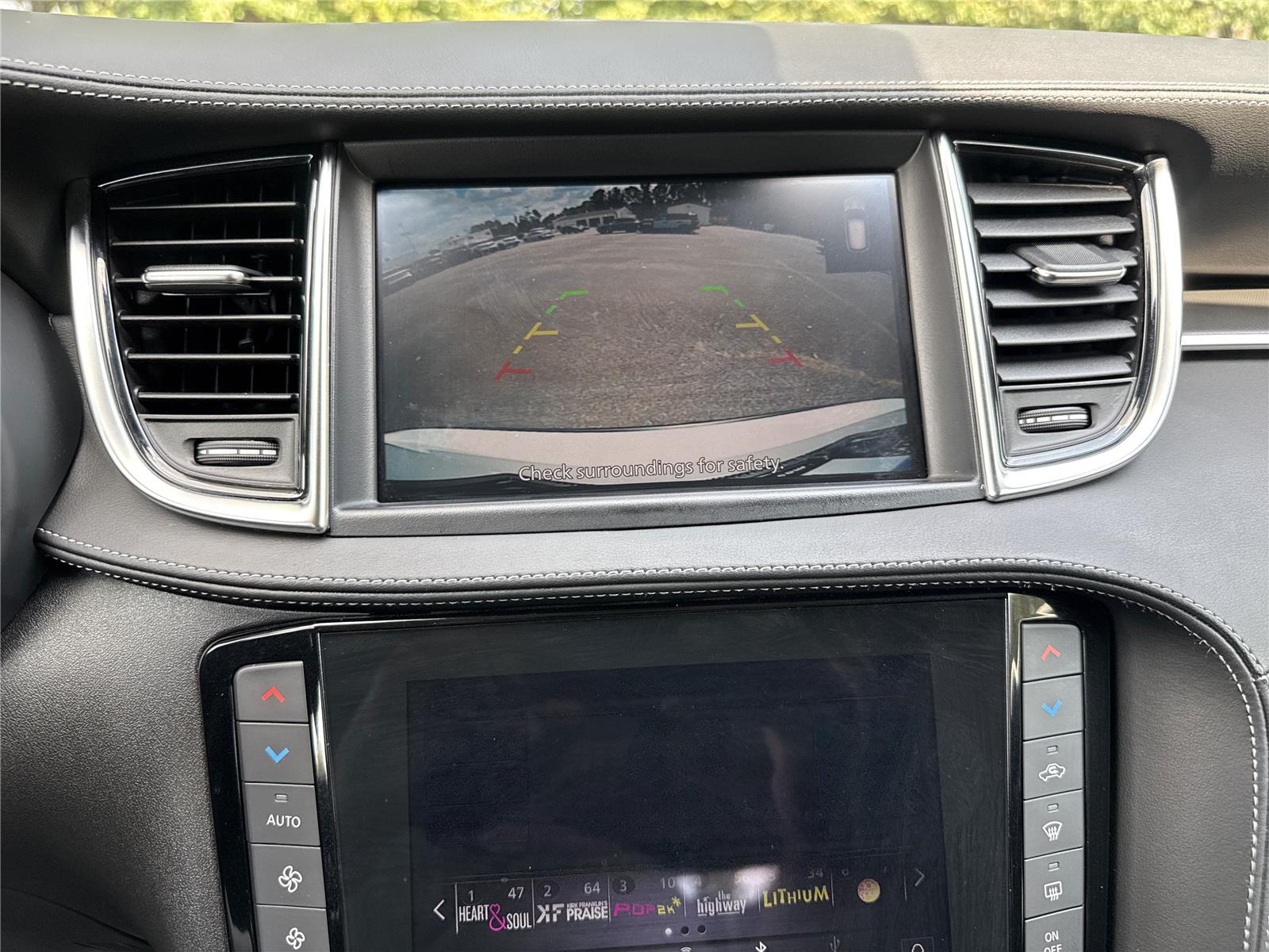 2025 Infiniti QX50 Luxe photo 18