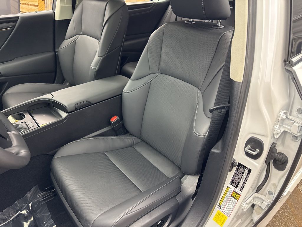 2023 Lexus ES 350 photo 19
