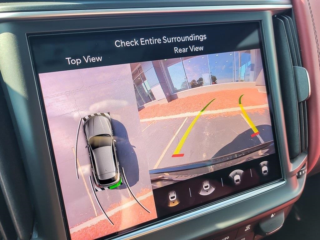 2021 Maserati Levante Base photo 16