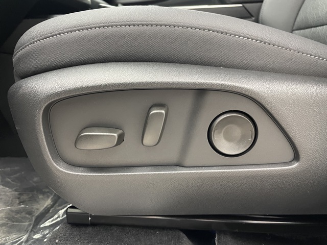 2026 Chevrolet Equinox LT photo 3