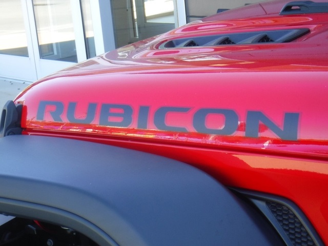 2022 Jeep Wrangler Unlimited Rubicon photo 2