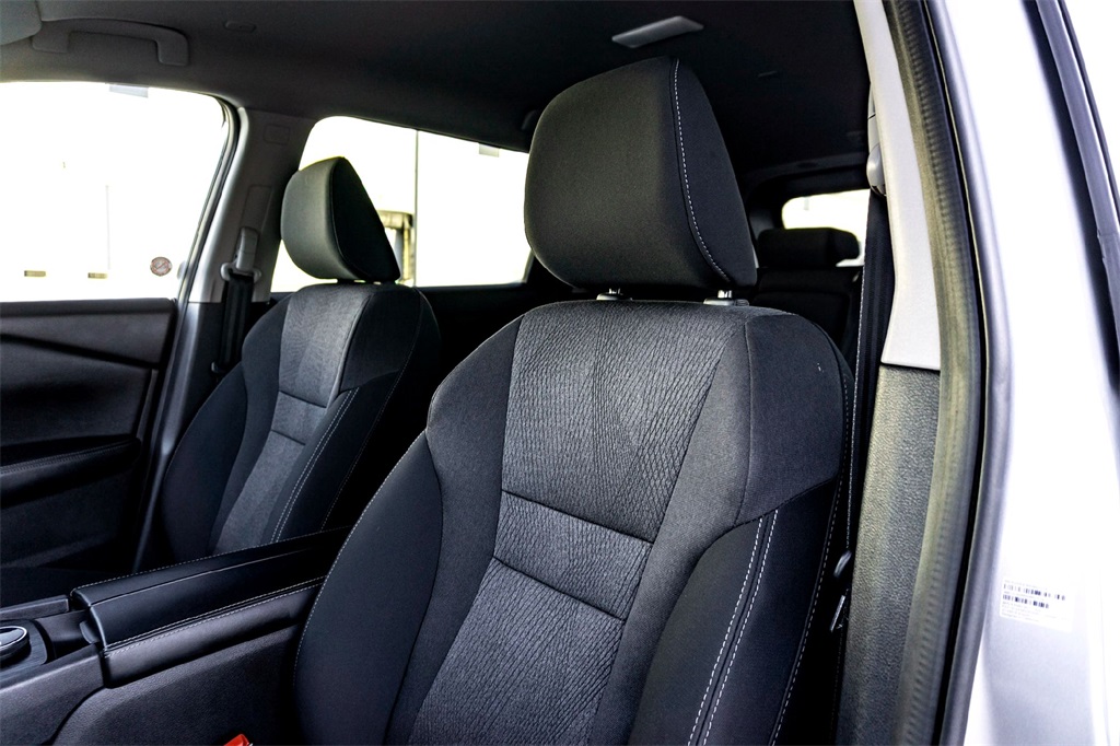 2024 Nissan Rogue SV photo 12