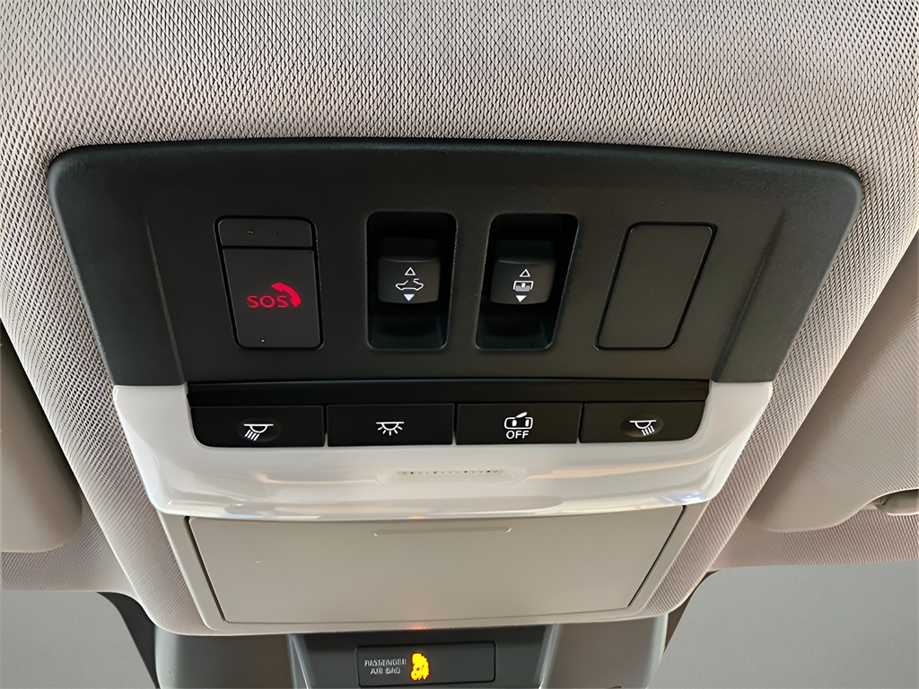 2021 Nissan Rogue Platinum photo 22