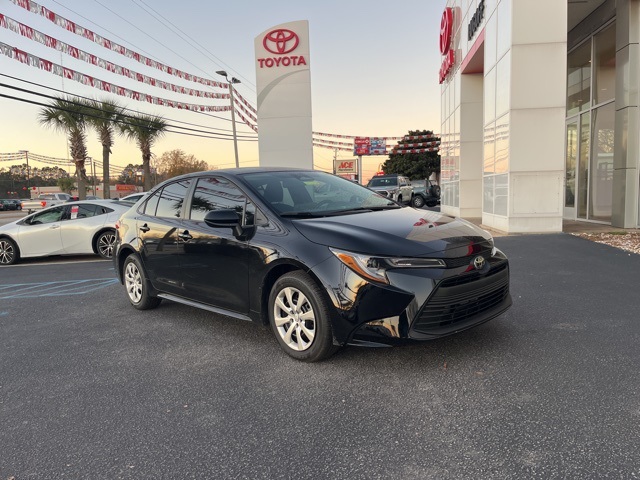 2026 Toyota Corolla LE's photo