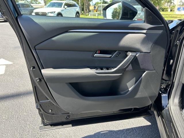 2025 Mazda CX-50 2.5 Select photo 6