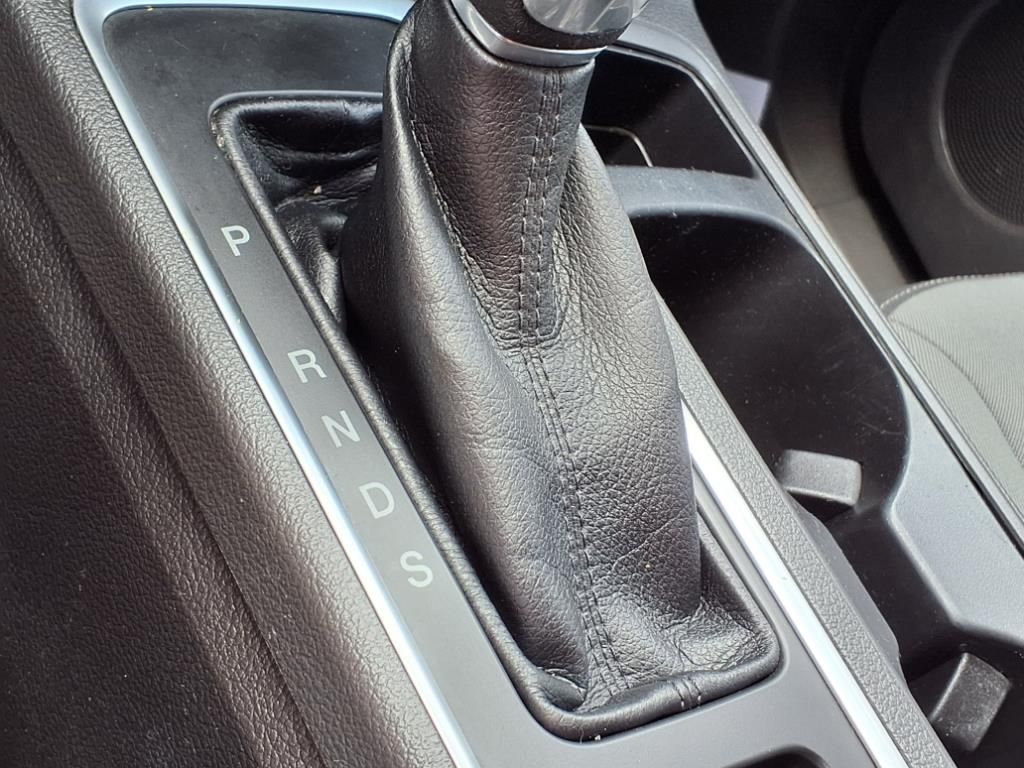2018 Ford Escape S photo 17