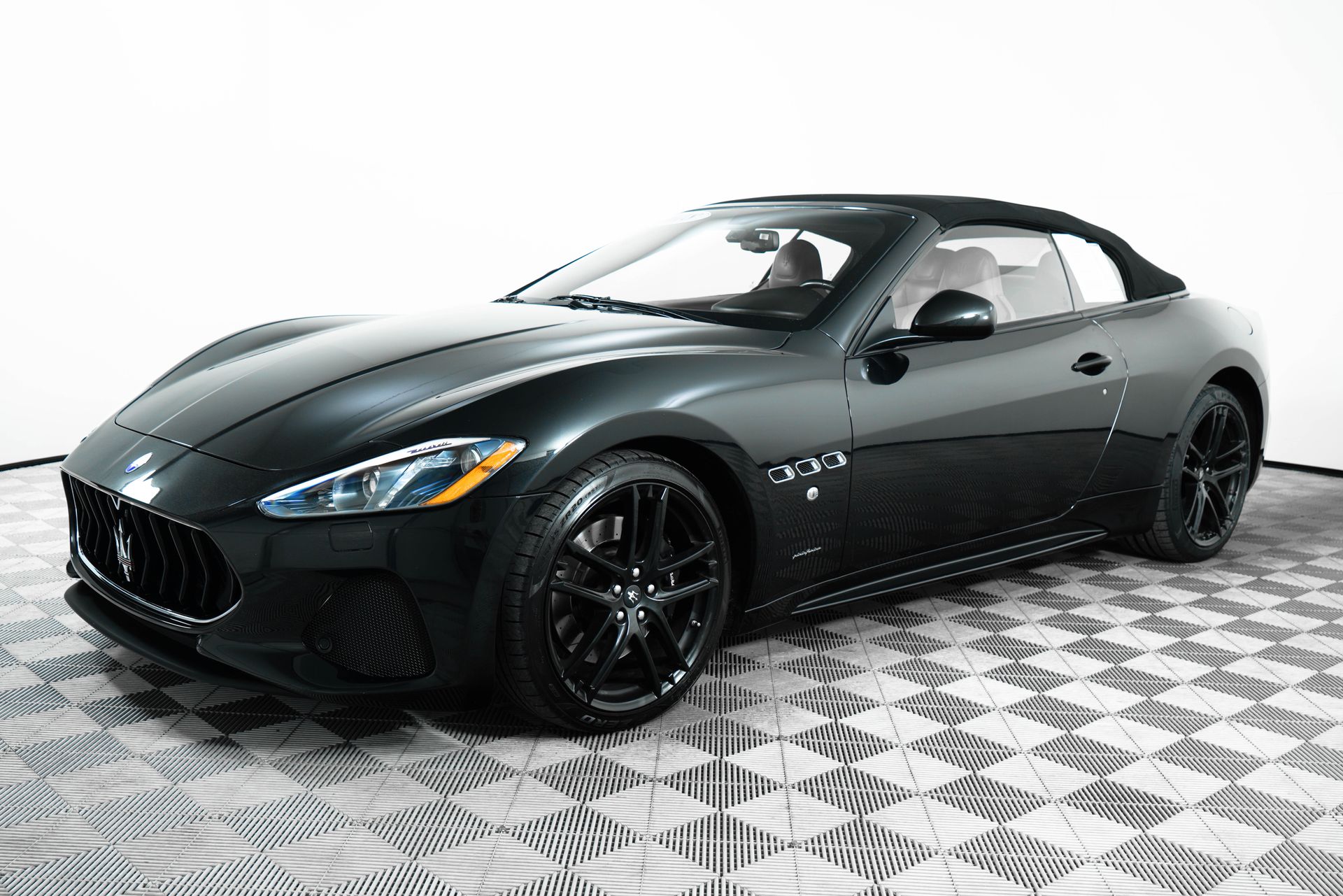 2018 Maserati Granturismo Sport photo 4