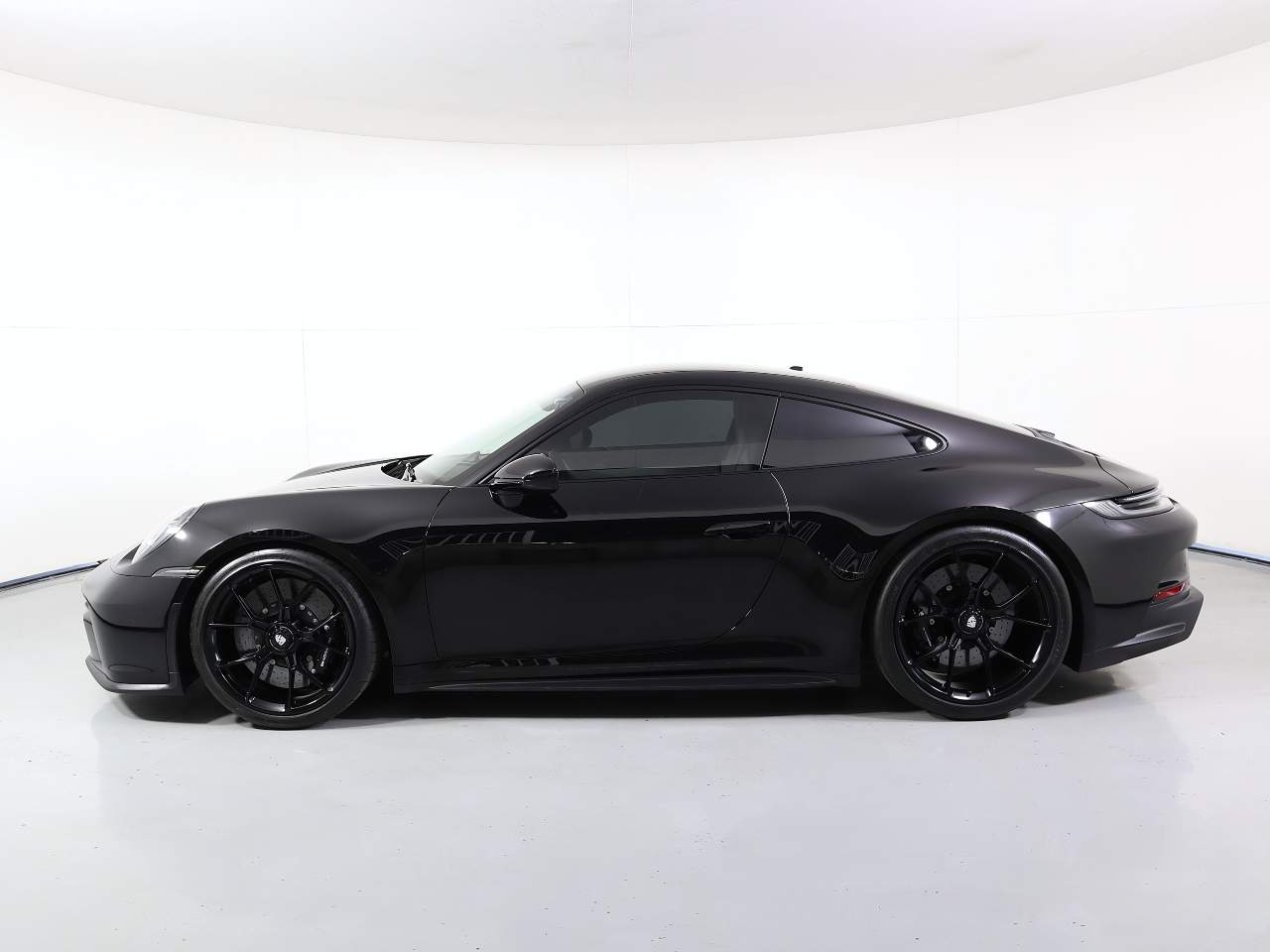 2024 Porsche 911 GT3 Touring photo 2