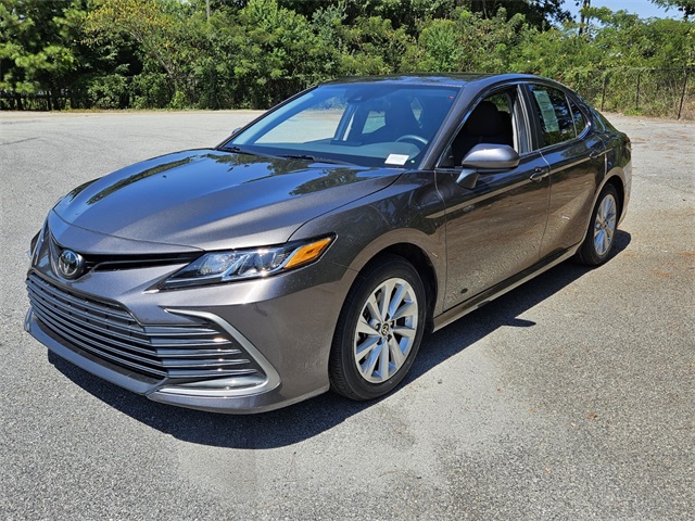 2023 Toyota Camry LE photo 2