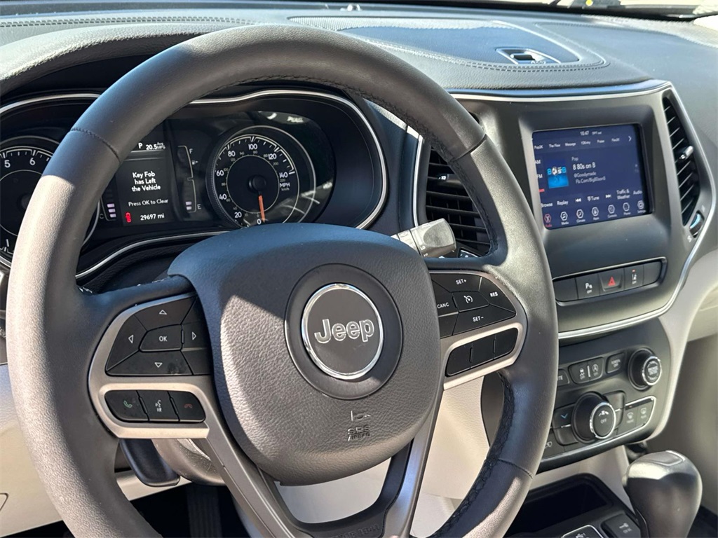 2021 Jeep Cherokee Latitude Lux photo 2