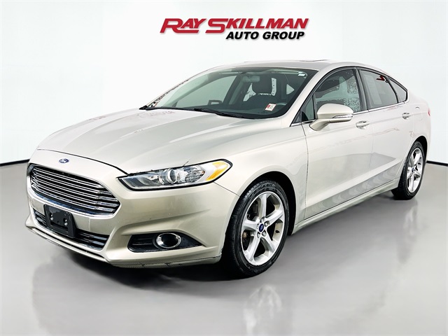 2015 Ford Fusion SE photo 3