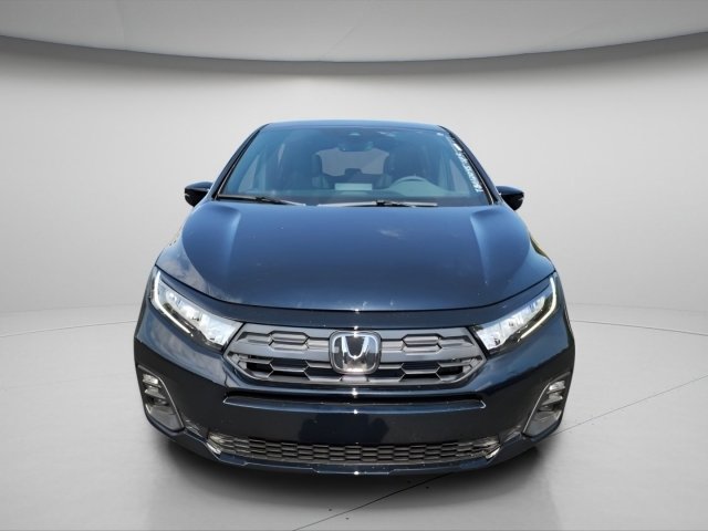 2026 Honda Odyssey photo 2