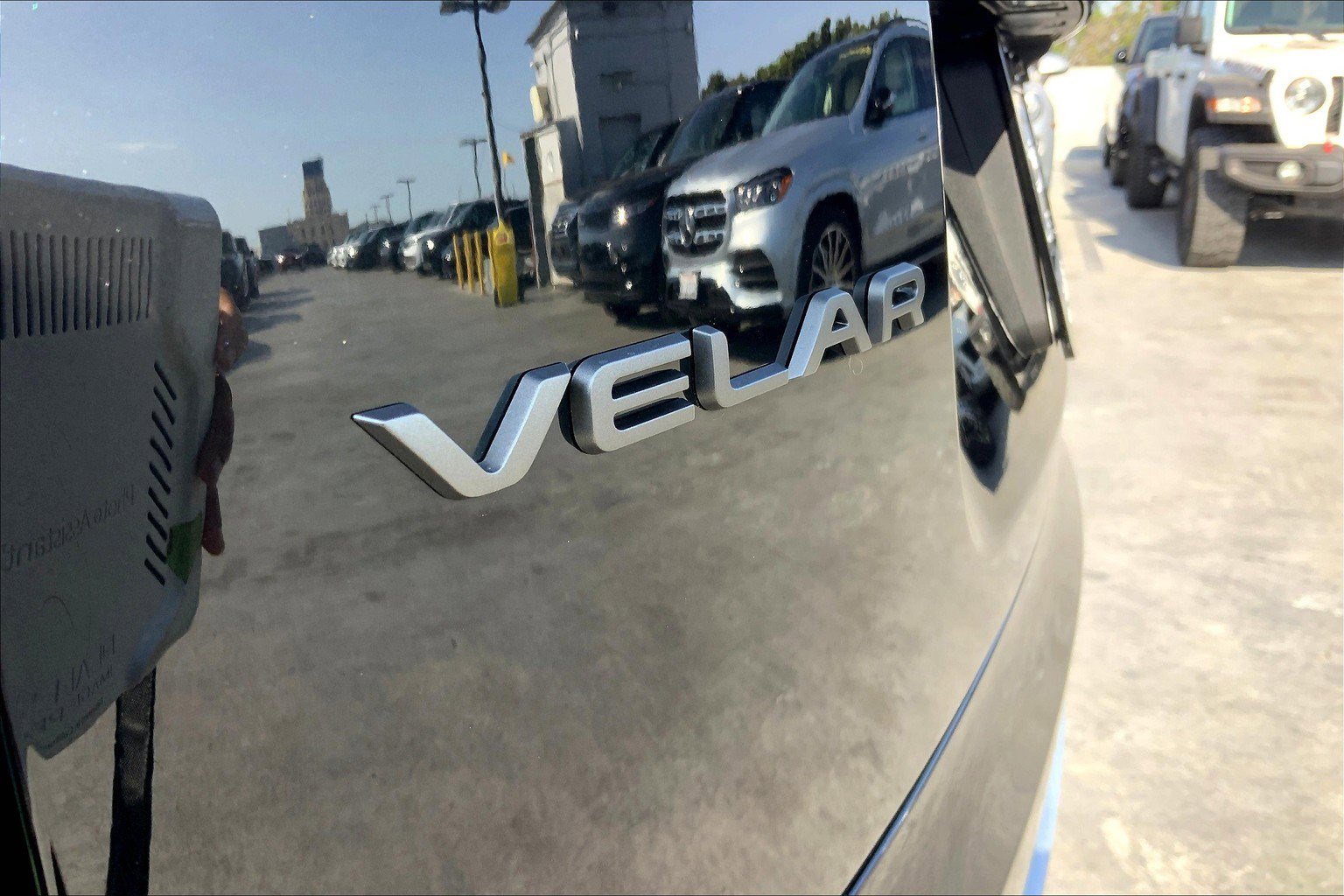 2025 Land Rover Range Rover Velar S photo 5