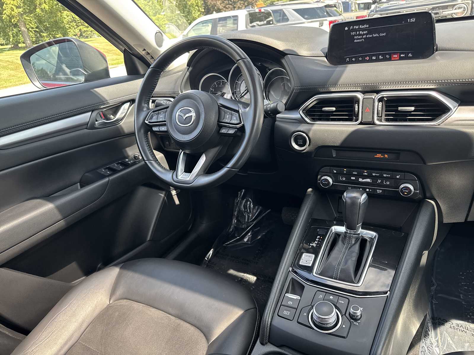 2019 Mazda CX-5 Touring photo 17