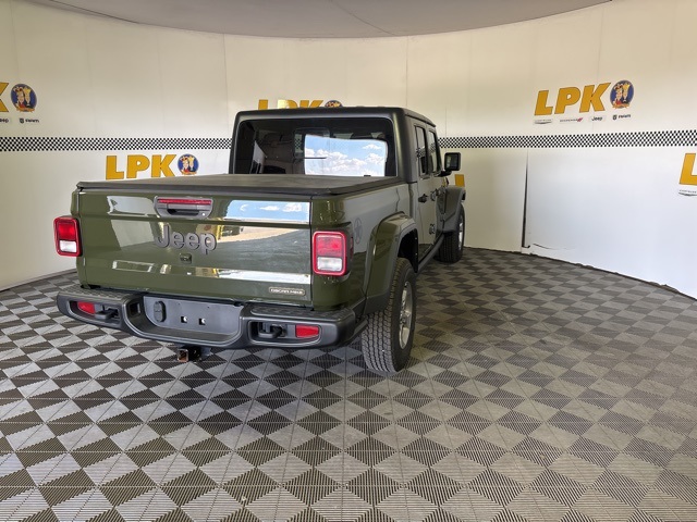 2021 Jeep Gladiator Sport Freedom photo 3