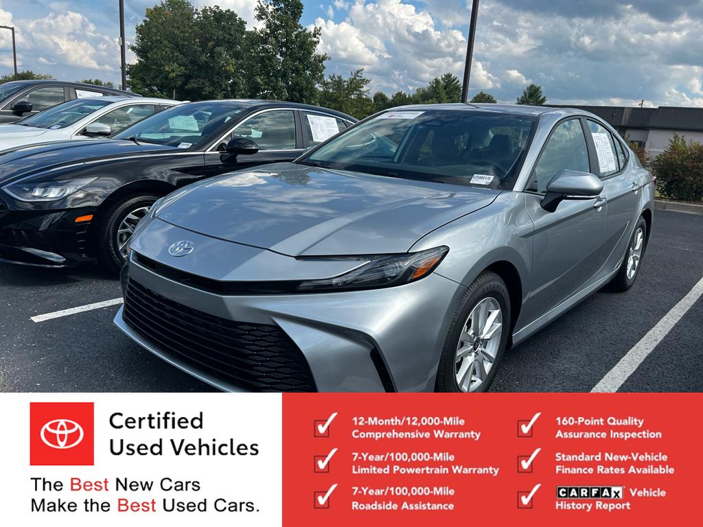 2025 Toyota Camry Hybrid LE photo 2