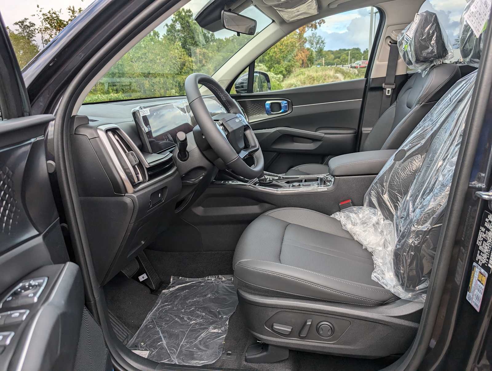2026 Kia Sorento S photo 4