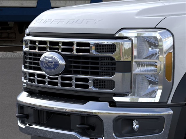 2025 Ford F-550 photo 15