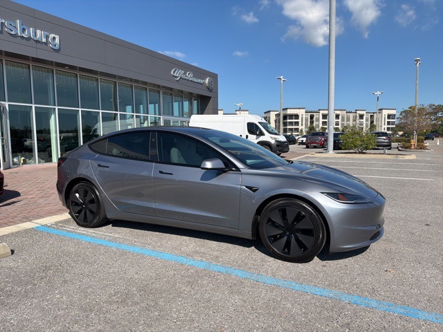 2025 Tesla Model 3 Long Range photo 3