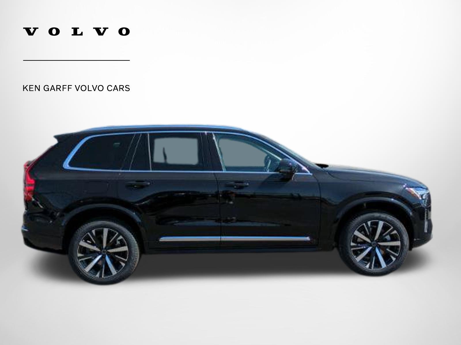 2025 Volvo XC90 Core photo 2