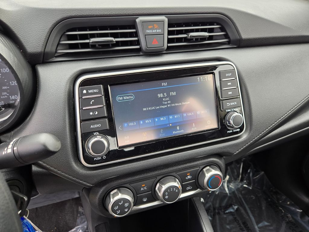 2024 Nissan Versa 1.6 S photo 21