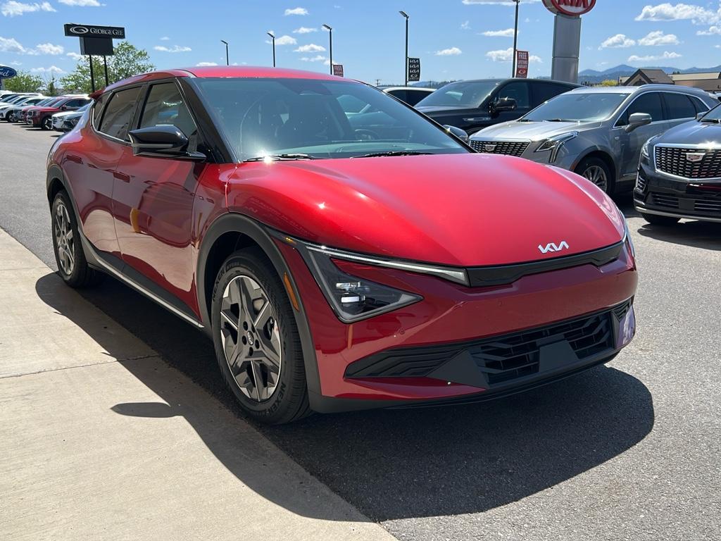 2025 Kia EV6 Light photo 3